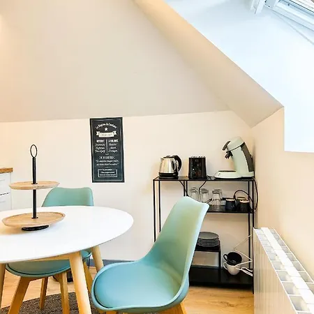 Apartament New: Le Lumineux Face A La Gare ! Guingamp