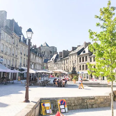 New: Le Lumineux Face A La Gare ! Guingamp